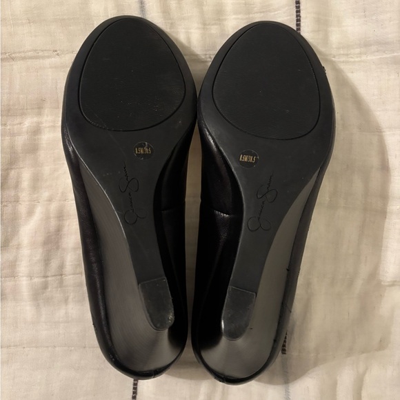 Jessica Simpson adorable black closed wedge with bows 8.5 great condition - Picture 5 of 6